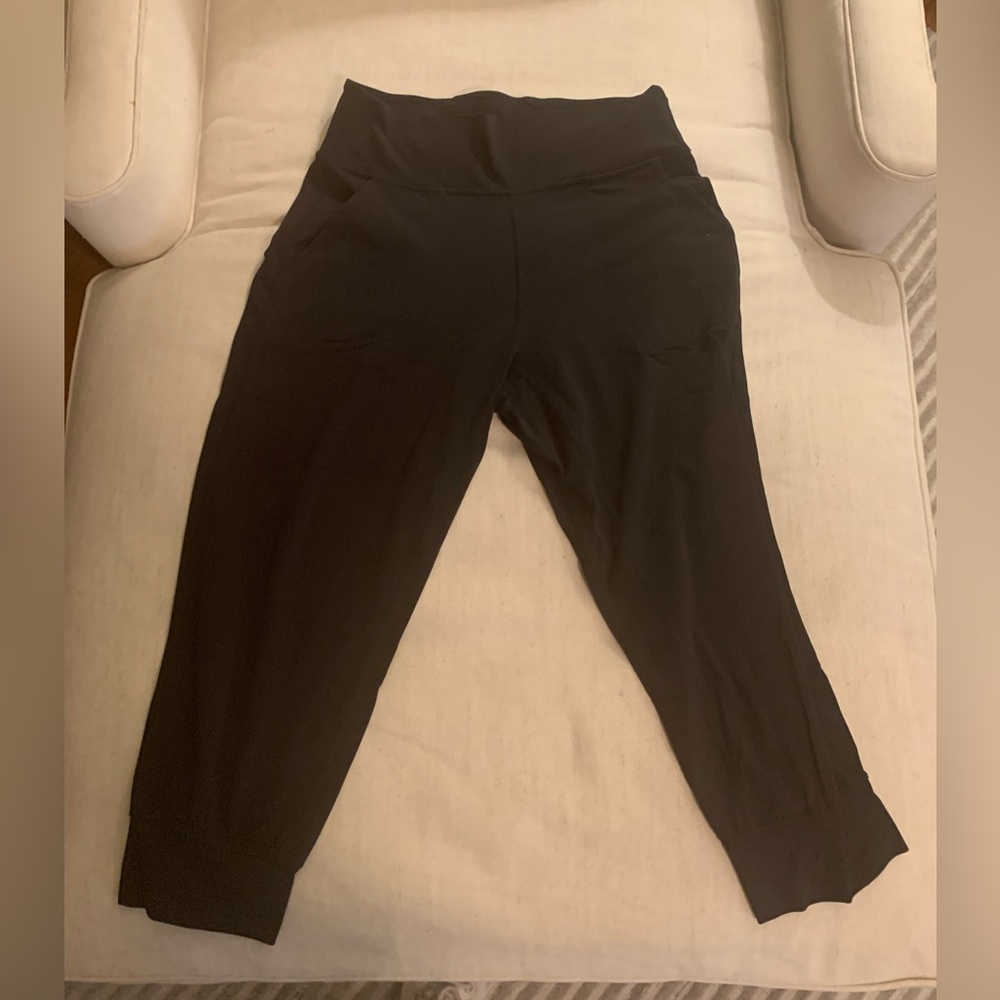 lululemon Align Cropped High Rise Jogger Black size 10